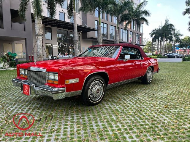 Sau hơn gần bốn thập kỷ, chiếc xe cổ Cadillac De Ville Coupe năm 1985 vẫn có giá lên tới 2,5 tỷ đồng - Hình ảnh 1.