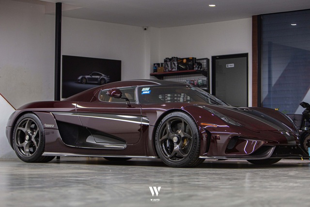 Lần đầu tiên Koenigsegg Regera trị giá 200 tỷ đồng của doanh nhân Hoàng Kim Khánh lộ diện trên đường phố, với một chi tiết mới được tiết lộ về hành trình sắp tới - Ảnh 4.