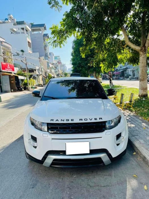 Sở hữu Range Rover Evoque với giá chỉ 1 tỷ đồng, nhưng điều đặc biệt thu hút sự chú ý của cộng đồng mạng là mức số kilomet đã đi của xe sau 10 năm sử dụng - Hình 1.