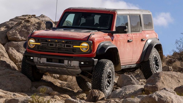 Mặc dù rất hot nhưng Ford Bronco Raptor lại không trang bị động cơ V8 vì nguyên nhân này - Hình ảnh 1.