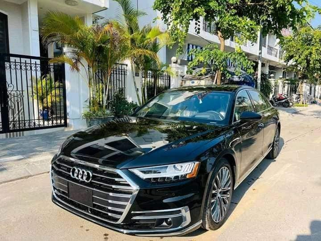 Chỉ mới chạy 1.200km, một đại gia đã quyết định chia tay chiếc Audi A8 L với giá 6 tỷ đồng - Ảnh 1.