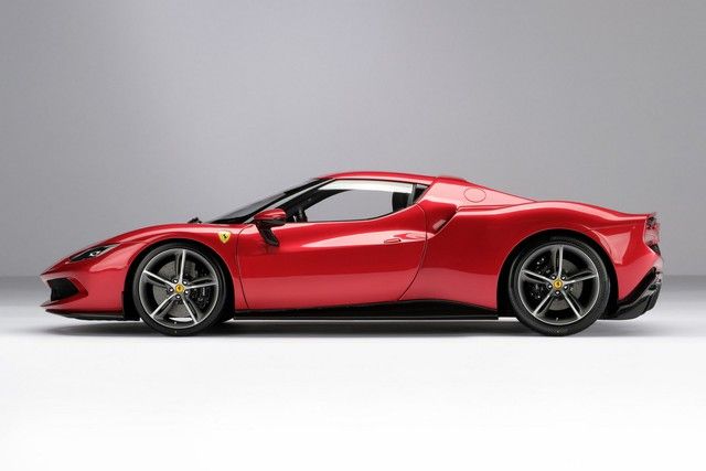 Chiếc Ferrari 296 GTB này có giá chỉ bằng Kia Morning, trên toàn cầu chỉ có 199 chiếc được sản xuất - Hình ảnh 3.