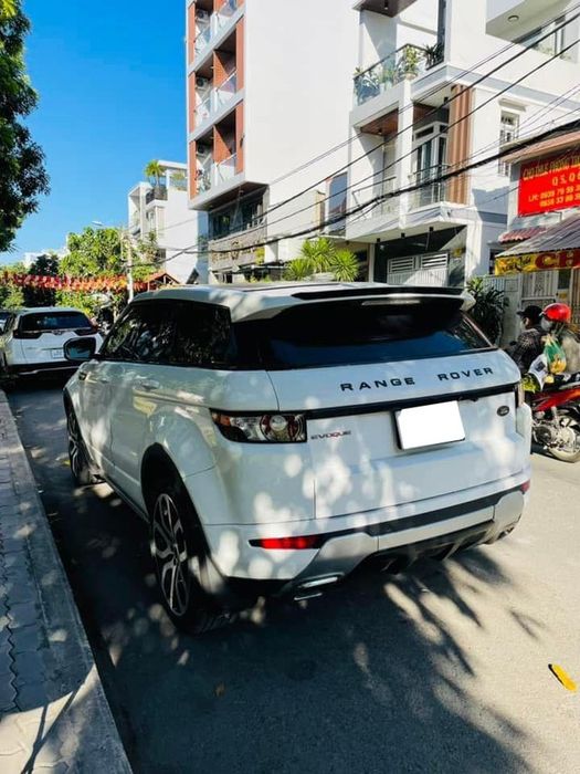 Sở hữu chiếc Range Rover Evoque với giá chỉ 1 tỷ đồng, nhưng điều đặc biệt thu hút sự chú ý của cộng đồng mạng là mức số kilomet đã đi của xe sau 10 năm sử dụng - Ảnh 6.