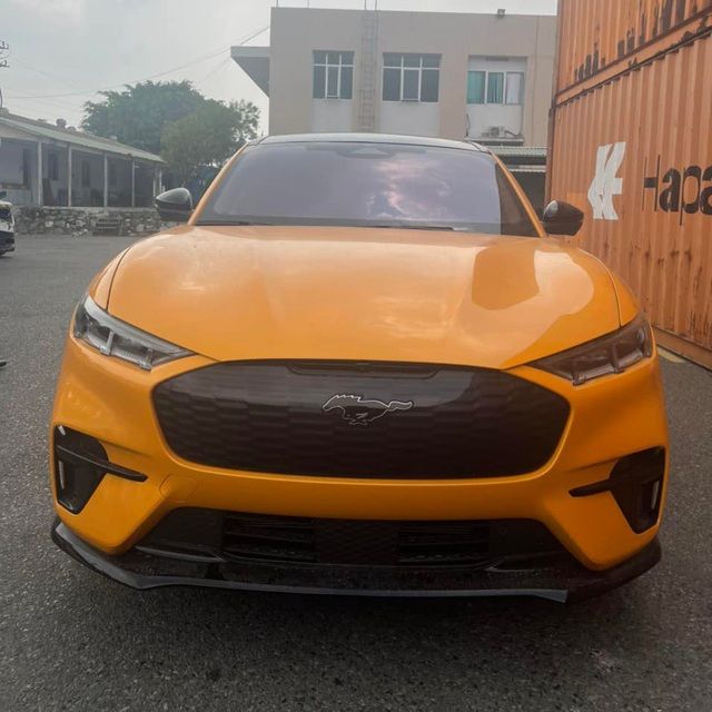 Ra mắt lần đầu tại Việt Nam: Ford Mustang Mach-E GT - SUV điện không kém cạnh siêu xe - Ảnh 2.