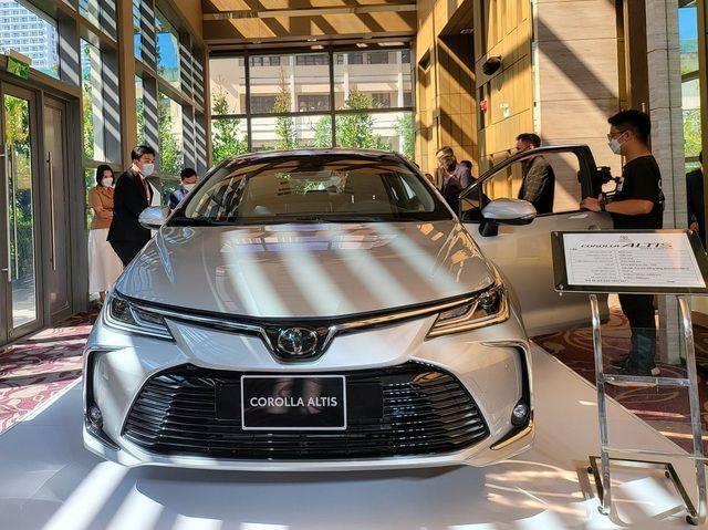 Bức ảnh rò rỉ cho thấy các trang bị đặc biệt lần đầu xuất hiện trên Toyota Corolla Altis 2022 sắp ra mắt tại Việt Nam, cạnh tranh với Mazda3 - Hình 2.