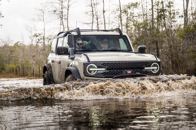 Ra mắt Ford Bronco Everglades - Xe SUV nhỏ gọn dành cho những người đam mê off-road với giá khoảng 1,2 tỷ đồng - Hình ảnh 2.