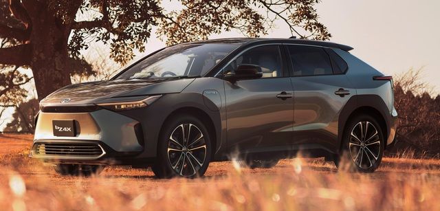 Toyota tiếp tục khẳng định độ bền của ắc quy điện trên bZ4X, khẳng định rằng nó có thể tái tạo, tái sử dụng và tái chế, đảm bảo đủ để không cần quan tâm ít nhất là trong vòng đời 'cơ bản' của chiếc xe.