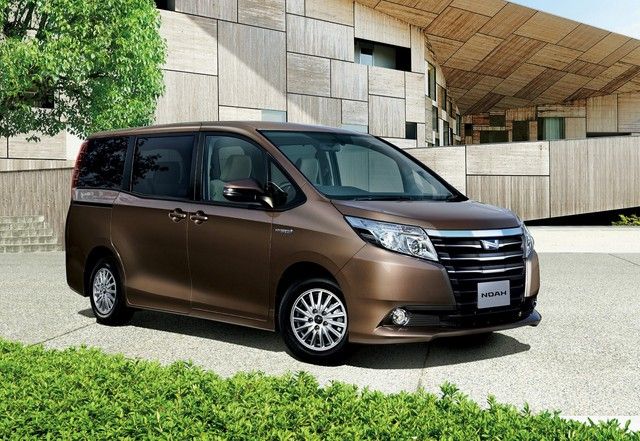 Toyota ra mắt 2 mẫu minivan giá rẻ: Là phiên bản em của Alphard, có nhiều đặc điểm thiết kế giống với các mẫu xe của Lexus - Ảnh 2.