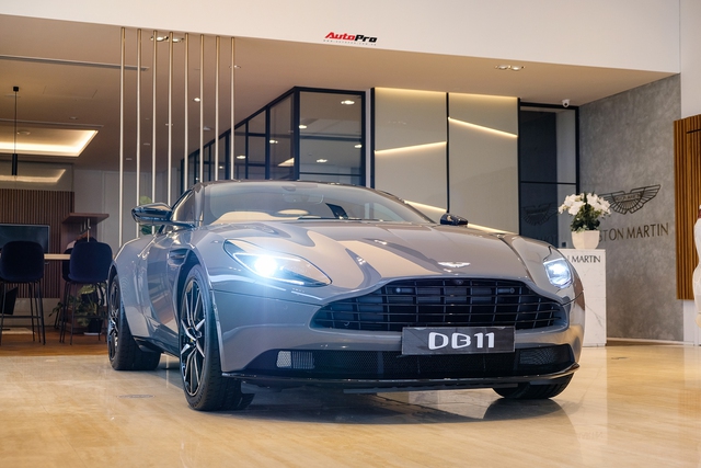 Thông tin chi tiết về chiếc xe Aston Martin DB11 màu China Grey, có giá 17,4 tỷ đồng mới về Việt Nam: Đặc biệt, chỉ riêng màu sơn của xe đã có giá cao hơn 1 tỷ đồng - Hình 1.