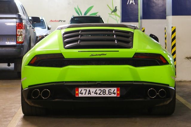 Lamborghini Huracan trước đây của rich kid 23 tuổi từ Đắk Lắk xuất hiện tại TP.HCM với một chi tiết khác lạ - Hình 2.