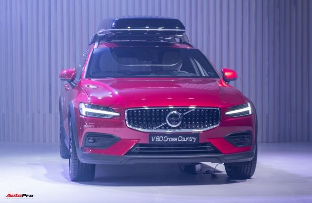 Volvo V60 Cross Country ra mắt tại thị trường Việt Nam - Hình ảnh 1.