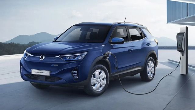 Ssangyong Korando e-Motion: Nội thất tiên tiến nhưng bên ngoài khó cạnh tranh - Ảnh 3.