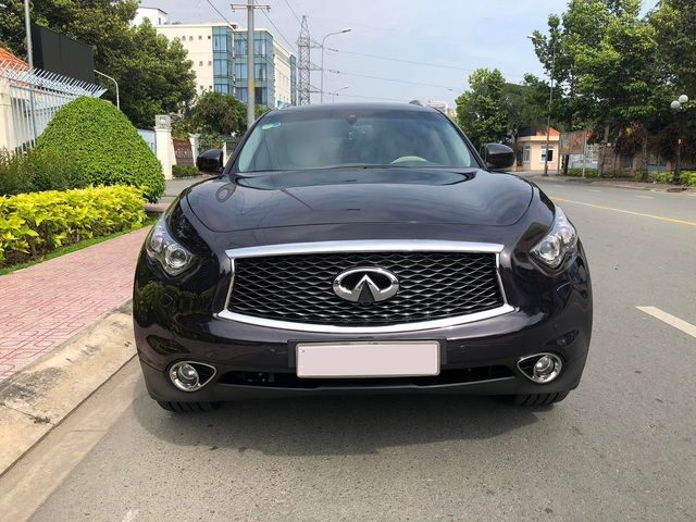 Infiniti QX70 hiếm có giá chỉ bằng một nửa so với giá niêm yết sau 5 năm sử dụng - Ảnh 2.