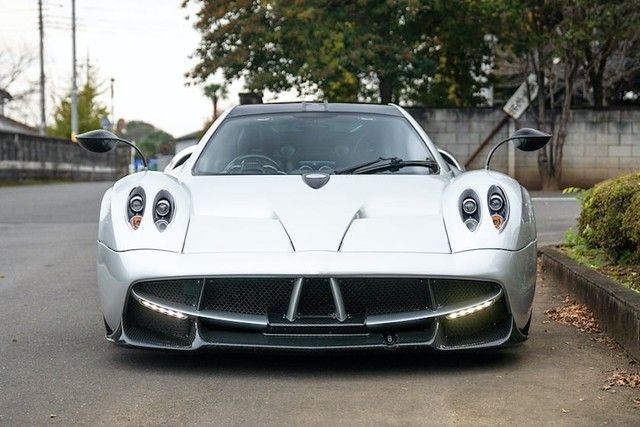 Pagani Huayra siêu nhanh, siêu hiếm lần này lên kệ: Phần option một mình cũng đã hơn 4 tỷ đồng - Ảnh 3.