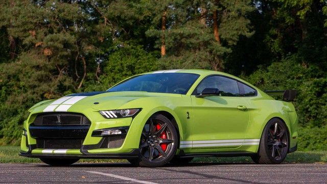 Ford Mustang: Số liệu bán hàng 2021 thấp kỷ lục do không có cập nhật mới - Hình 1.