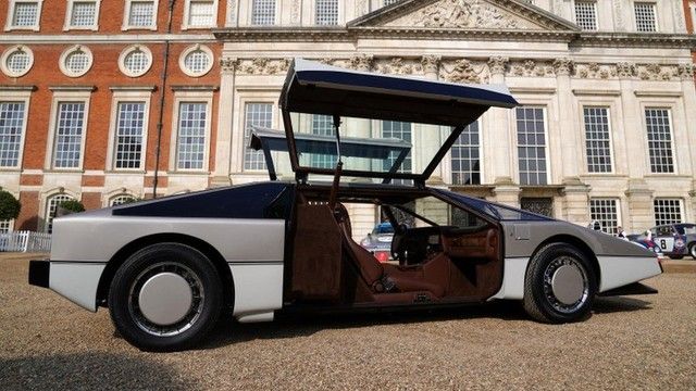 Aston Martin Bulldog - siêu xe độc nhất thế giới đột ngột lộ diện trên đường phố - Ảnh 2.