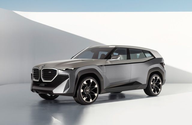 BMW chinh phục thị trường với siêu SUV: BMW XM sẽ cạnh tranh Lamborghini Urus - Hình 1.