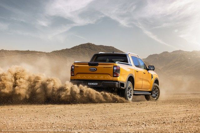 Ra mắt Ford Ranger 2022: Không chỉ đẹp như F-150, màn hình giải trí 12 inch, đầy uy lực cho Mitsubishi Triton và Toyota Hilux - Ảnh 17.