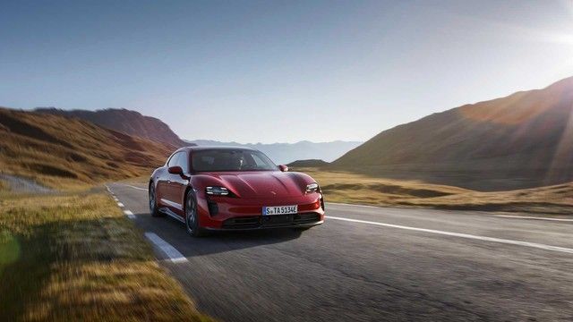 Porsche Taycan chính thức giới thiệu cấu hình mới, khách hàng Việt có thể xem trước - Hình 4.