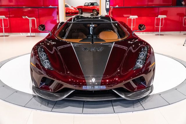 Hoàng Kim Khánh đã sử dụng một mẩu giấy úp mở để mua siêu xe Koenigsegg Regera - chiếc siêu xe đắt nhất thế giới, và được hứa giao ngay lập tức. (Ảnh 2)