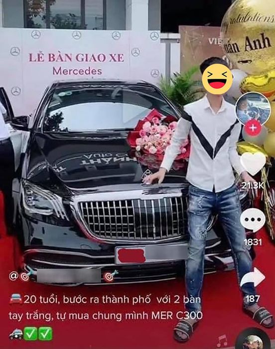 Chàng trai 20 tuổi, với hai bàn tay trắng, tự hào khi mua được Mercedes C300 nhưng lại bị chế nhạo: Showroom quá nhiệt tình, đã tặng thêm chiếc Maybach à? - Ảnh 1.