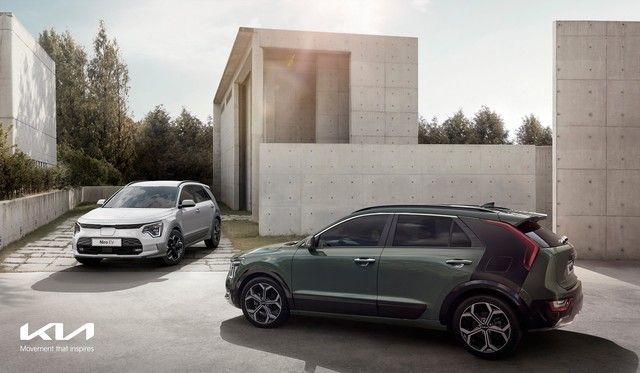 Kia Niro 2023 ra mắt: Nội thất vượt trội trong phân khúc giá - Hình 1.