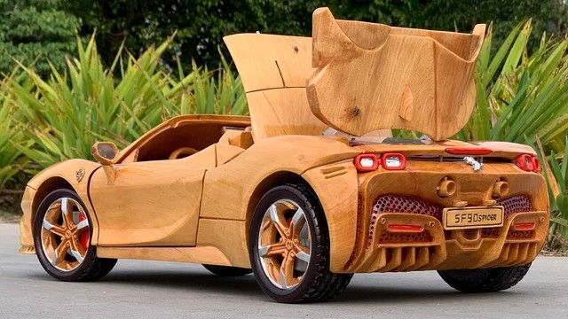 Các thợ làm việc tại Việt Nam đã tạo ra phiên bản 'cây nhà lá vườn' của Ferrari SF90 Spider với sự tinh xảo giống như hàng thật, được cộng đồng phương Tây biết đến - Ảnh 2.