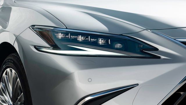 Lexus ES 2022 chốt giá từ 2,55 tỷ đồng tại Việt Nam, bổ sung công nghệ để cạnh tranh với Mercedes-Benz E-Class - Ảnh 3.