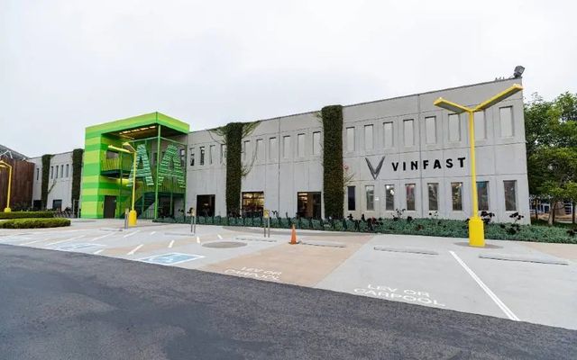 Vị thế 'đỉnh cao' của khu vực Playa Vista mà VinFast chọn để đặt trụ sở: Tương đương với Thung lũng Silicon và cũng là nơi đặt văn phòng của Facebook, Microsoft - Ảnh 1.