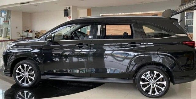 Toyota Avanza 2022 tiết lộ tại đại lý: Lịch lãm và đẹp như phong cách Lexus, trang bị phanh điện tử và Safety Sense, đang chờ ngày ra mắt tại Việt Nam để cạnh tranh với Mitsubishi Xpander - Hình 3.