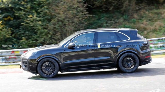 Porsche Cayenne 2022 sẽ có nhiều thay đổi về thiết kế và công nghệ, nội thất giản lược nhiều phím cơ - Ảnh 2.