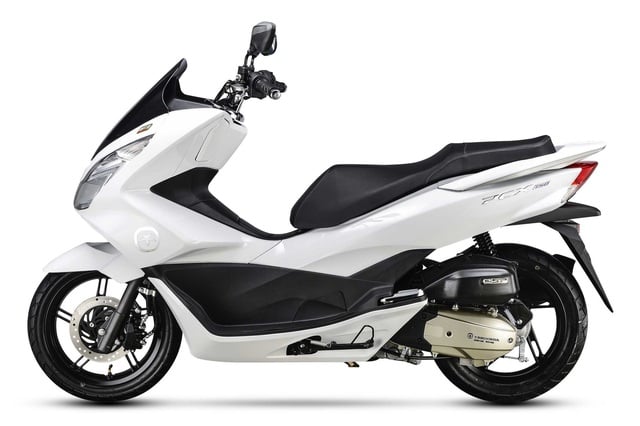 Honda PCX 150 bị hãng xe Trung Quốc nhái thiết kế một cách mạnh mẽ - Ảnh 1.