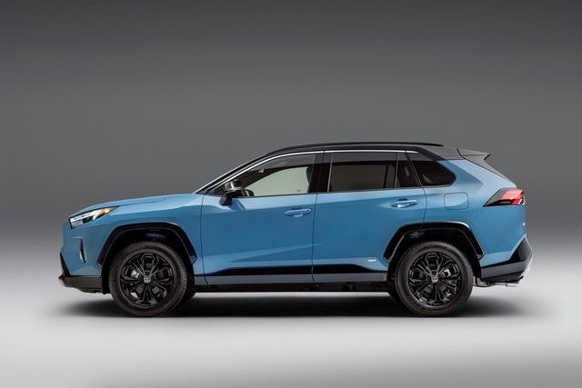 Toyota nâng cấp SUV vạn người mê RAV4, thêm nhiều trang bị hút khách - Hình 4.