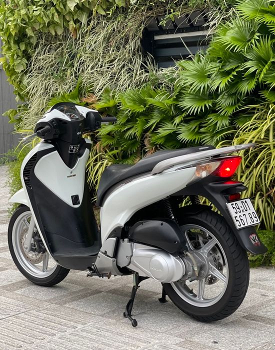 Chiếc Honda SH 150i cũ với giá 1 tỷ đồng đã tìm được người mua sau 4 ngày rao bán, chủ xe 'nhận được may mắn' 1.000 USD - Hình ảnh 1.