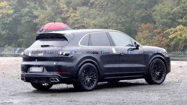 Porsche Cayenne 2022 sẽ có nhiều thay đổi về thiết kế và công nghệ, với nội thất được giản lược và ít phím cơ hơn - Ảnh 3.