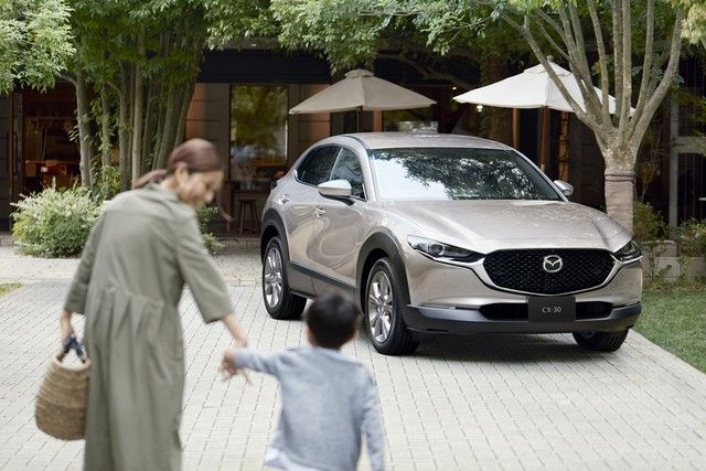 Mazda3, CX-3 nâng cấp nhẹ và thêm phiên bản đặc biệt, đợi ngày THACO mang về Việt Nam - Hình 1.