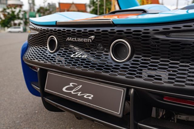 Mở màn với siêu phẩm trăm tỷ McLaren Elva tại Việt Nam: Xe được bảo vệ chặt chẽ, một chi tiết bí ẩn gây tò mò - Ảnh 3.