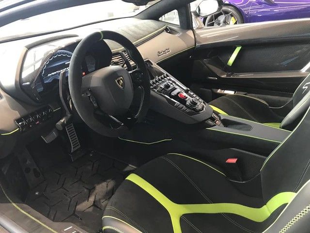 Chủ tịch của chuỗi hệ thống nhà thuốc hàng đầu Việt Nam mới mua chiếc Lamborghini Aventador SVJ, có đam mê đua xe - Ảnh 5.