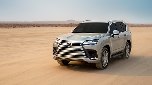 Ra mắt Lexus LX 600 phiên bản mới: Sự đổi mới từ ngoại thất đến nội thất, chiếc xe siêu sang đối đầu với Mercedes-Maybach GLS 600 - Hình 3.