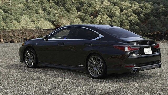 Lexus ES phiên bản mới được đội đua nâng cấp là lời đáp trả cho những ai cho rằng dòng xe lái nhàm chán - Ảnh 4.