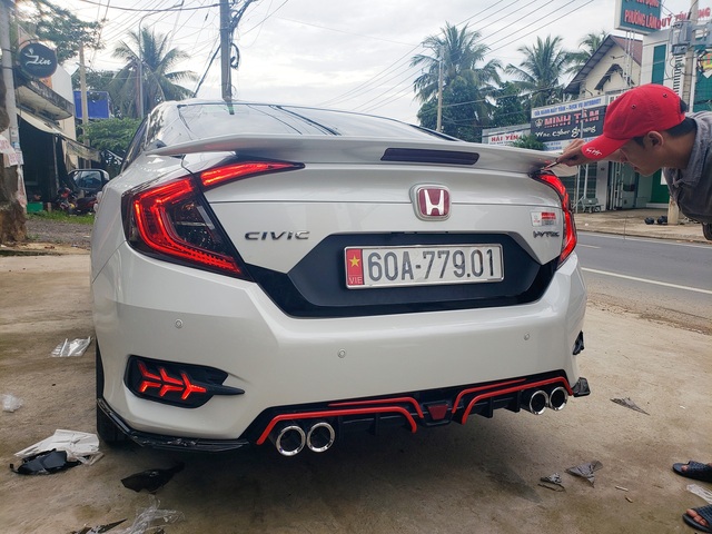 Người dùng Honda Civic: ‘Mua vì được giảm giá nhưng vẫn cảm thấy nội thất không xứng tiền bỏ ra’ - Ảnh 8.