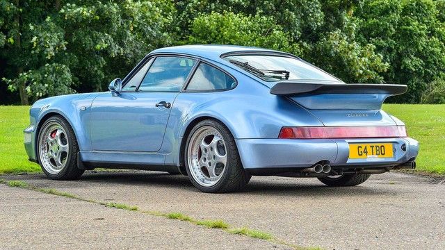 Chiếc Porsche 911 độc nhất vô nhị từng thuộc sở hữu của hoàng gia Brunei bất ngờ được đưa ra bán đấu giá, với giá hơn 275.000 USD - Ảnh 2.