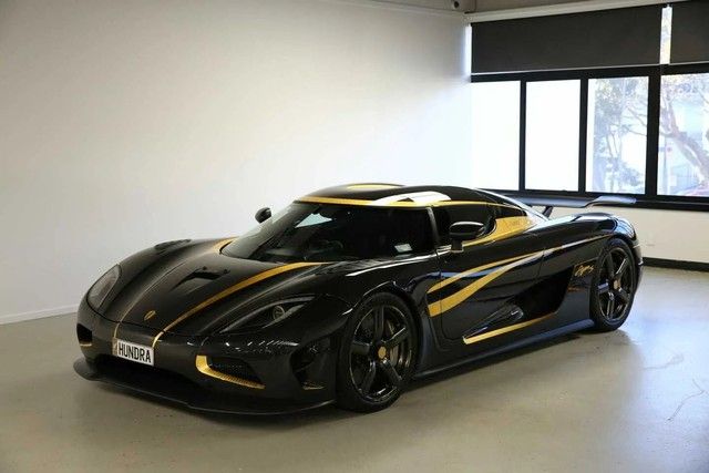 Xuất hiện độc đáo, Koenigsegg Agera S trở thành hiện tượng hot trong giới siêu xe cũ với giá không dưới 2,7 triệu USD.