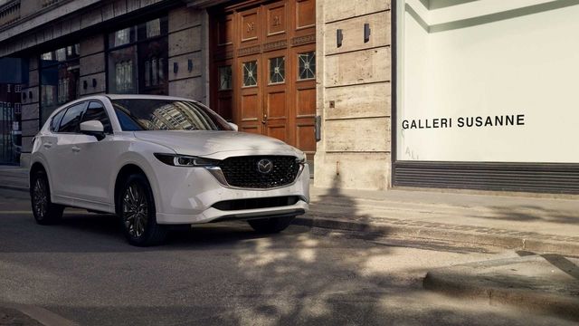 Dù gặp phản ứng tiêu cực về việc ít thay đổi, Mazda CX-5 thế hệ mới có thể sẽ được đổi tên thành CX-50 và có hệ dẫn động cầu sau - Ảnh 1.