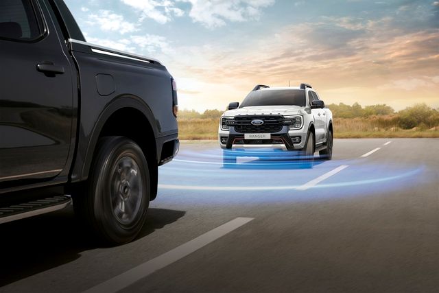 Ford Ranger Stormtrak ra mắt tại Việt Nam: Giá vẫn chưa được công bố, có thiết kế mạnh mẽ hơn phiên bản Wildtrak, tạo áp lực cạnh tranh cho Triton Athlete - Hình 5.