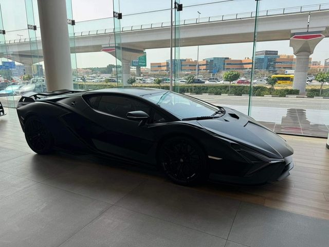 Hoàng Kim Khánh không ngừng rao bán những chiếc siêu xe khủng: Từ Lamborghini Sian, Revuelto cho tới việc công khai đặt mua McLaren 750S - Ảnh 2.