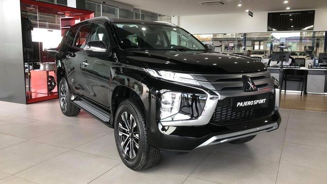 Loạt xe Mitsubishi tiếp tục giảm giá mạnh tại Việt Nam: Outlander và Pajero Sport đều được khuyến mại gần 70 triệu đồng - Ảnh 1.