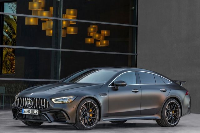 Mercedes-AMG GT 63 S ra mắt tầm quan trọng đối với giới thượng lưu Việt: Giá vượt trên 12 tỷ đồng, đắt hơn GT R của Nguyễn Quốc Cường, có sức mạnh không thua kém siêu xe - Ảnh 2.