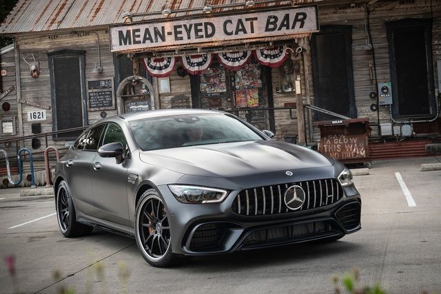 Mercedes-AMG GT 63 S ra mắt tầm quan trọng đối với giới thượng lưu Việt: Giá vượt trên 12 tỷ đồng, đắt hơn GT R của Nguyễn Quốc Cường, có sức mạnh không thua kém siêu xe - Ảnh 1.