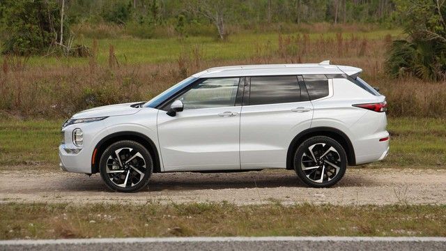 Được người tiêu dùng Việt ca ngợi về vẻ đẹp, Mitsubishi Outlander phiên bản mới tiếp tục đạt điểm an toàn cao nhất - Ảnh 2.